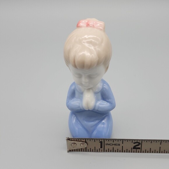 Vintage Praying Little Girl Blue Nightgown Red Bow Japan Porcelain Figurine - Picture 11 of 14